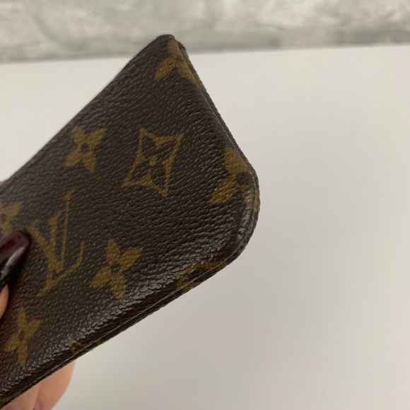 ❗️SOLD LOCALLY Louis Vuitton Key Pouch - Picture 7 of 13